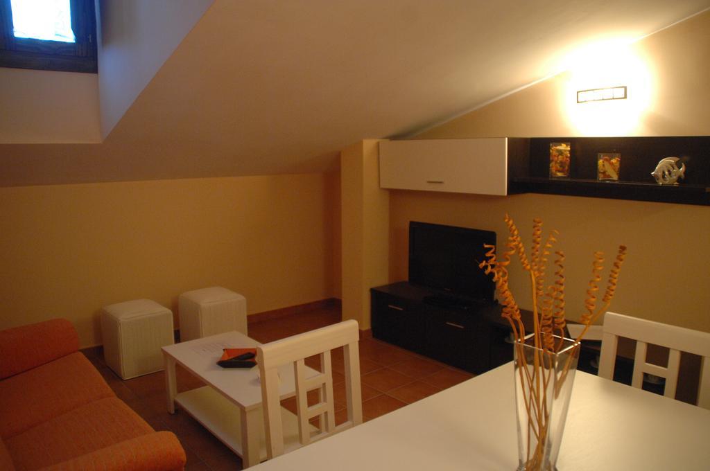 Apartamentos Alameda Siguenza Kamer foto